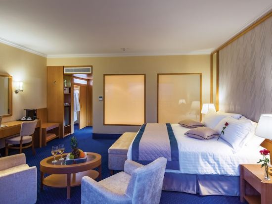 Фото Constantinou Bros Athena Beach Hotel