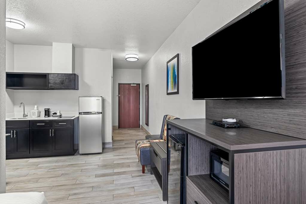 Фото Best Western Palace Inn & Suites