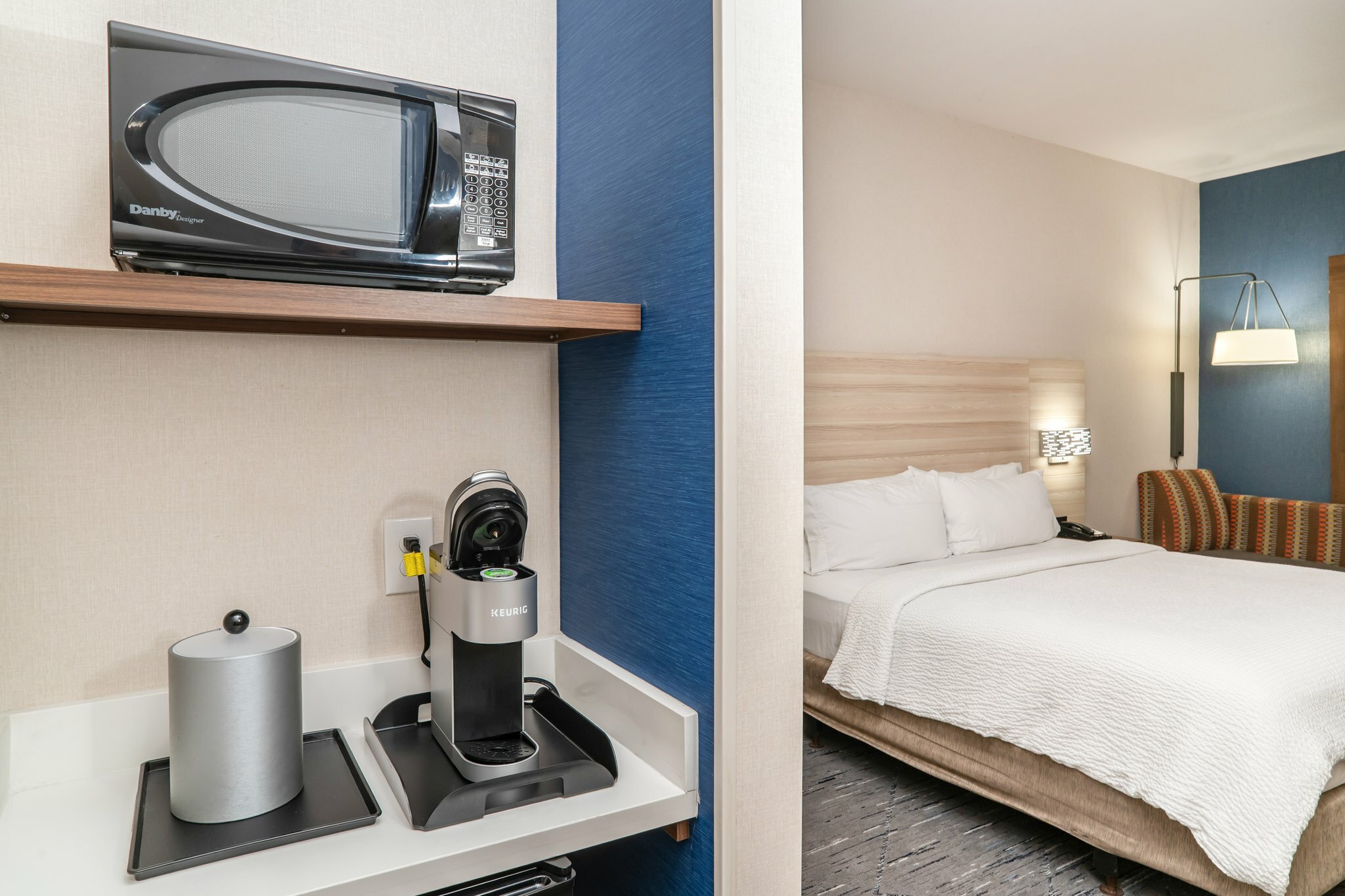Фото Holiday Inn Express & Suites San Diego Otay Mesa