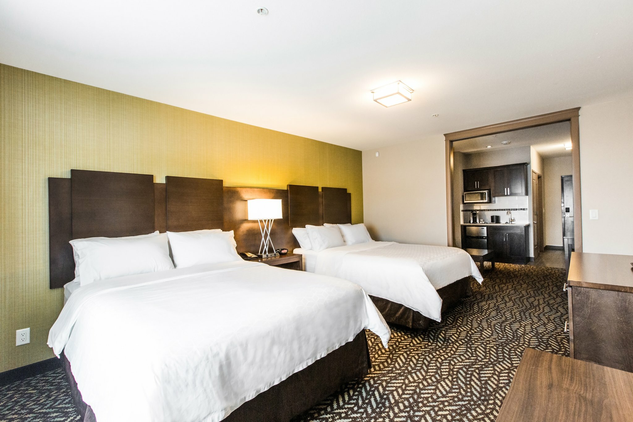 Фото Holiday Inn Express & Suites Spruce Grove - Stony Plain, an Ihg Hotel