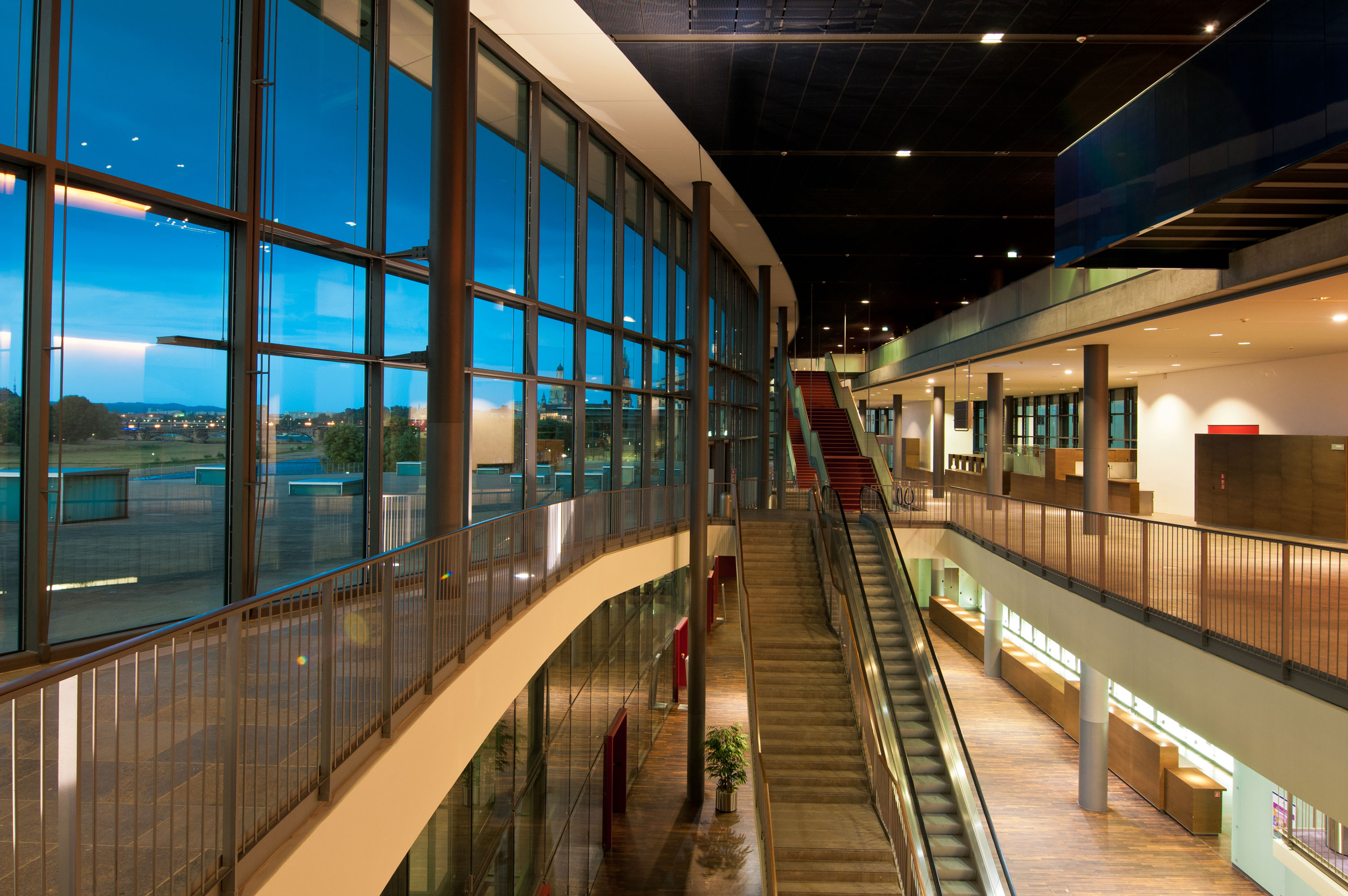 Фото Maritim Hotel & Internationales Congress Center Dresden
