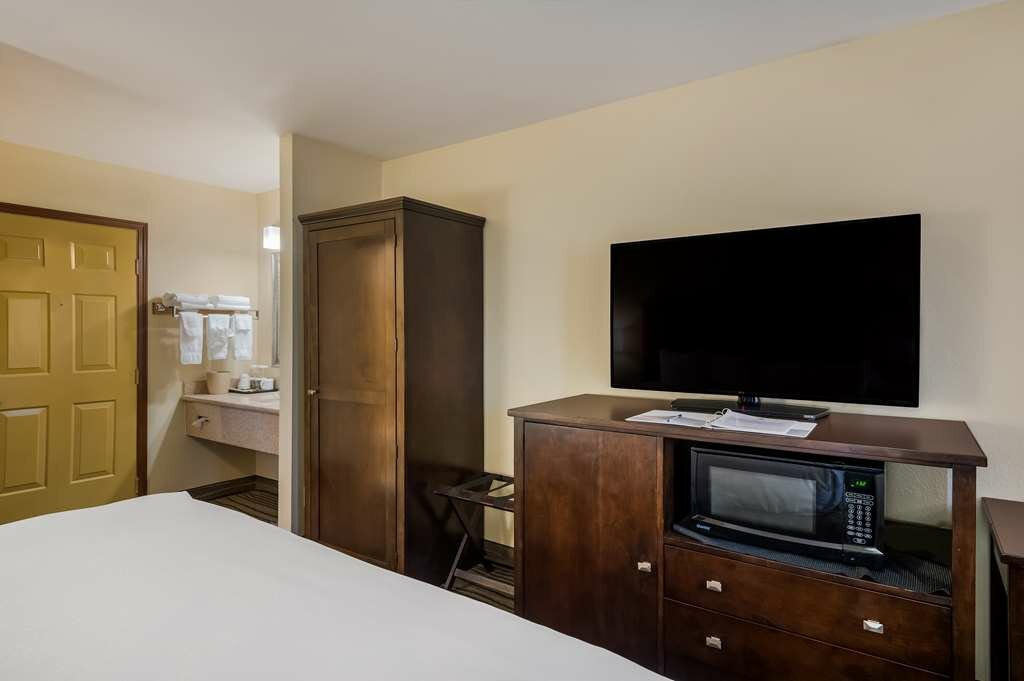 Фото Best Western Cottage Grove Inn