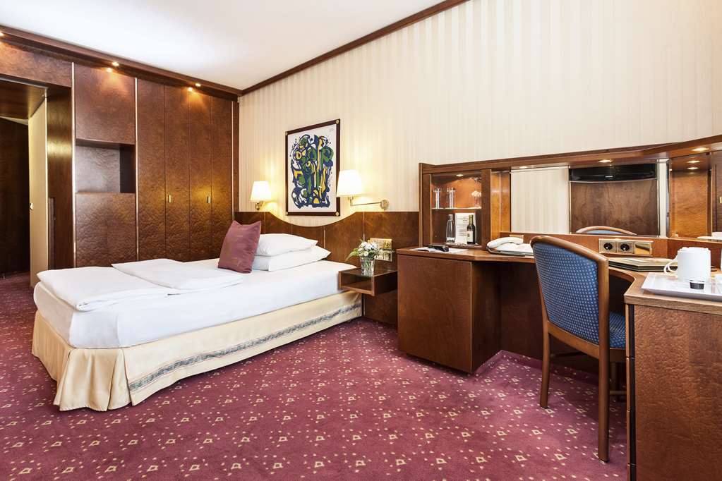 Фото Best Western Premier Grand Hotel Russischer Hof