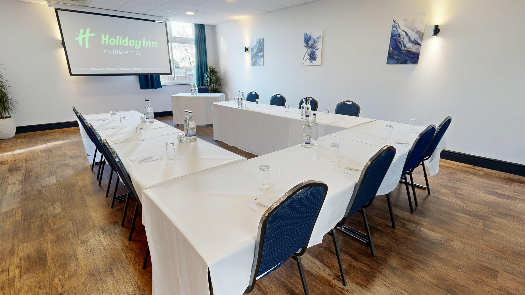 Фото Holiday Inn Kenilworth - Warwick, an Ihg Hotel