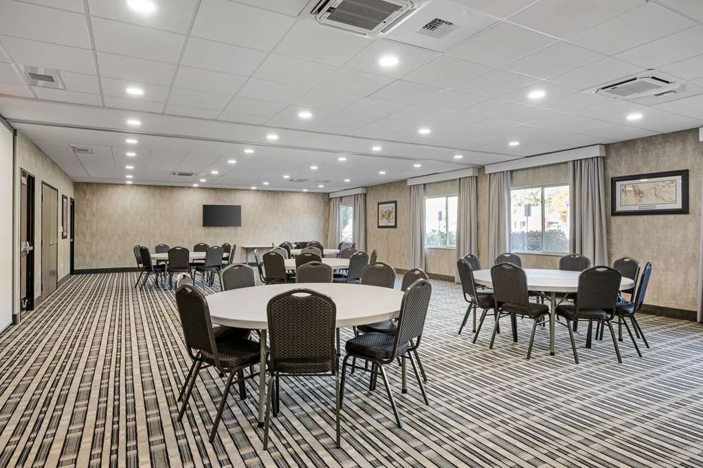 Фото Best Western Plus The Inn at Hells Canyon
