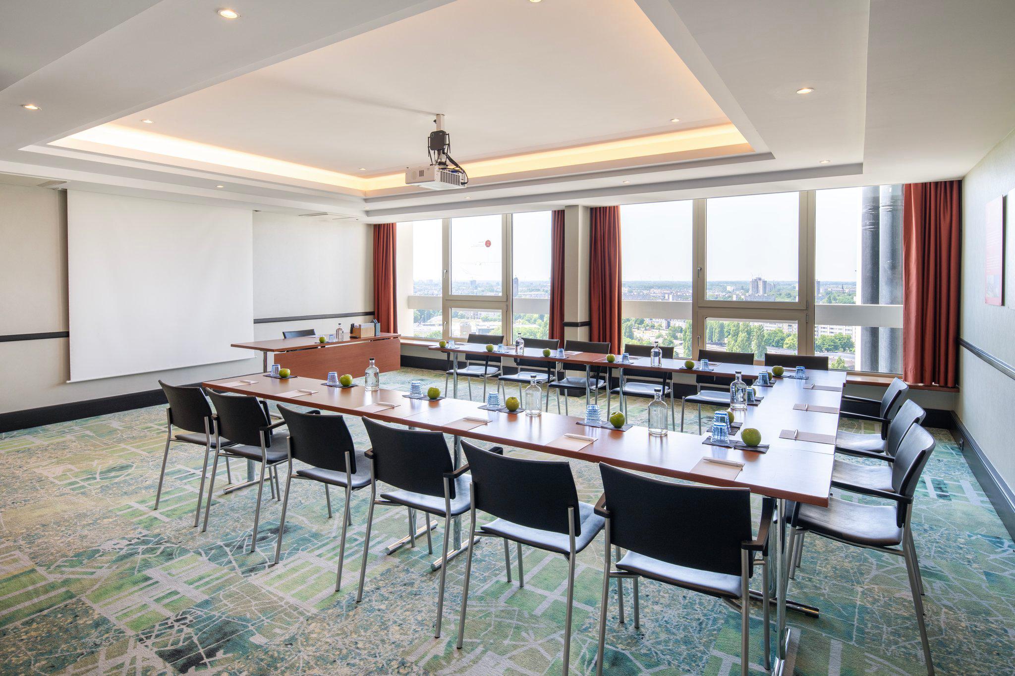 Фото Crowne Plaza Antwerpen by IHG