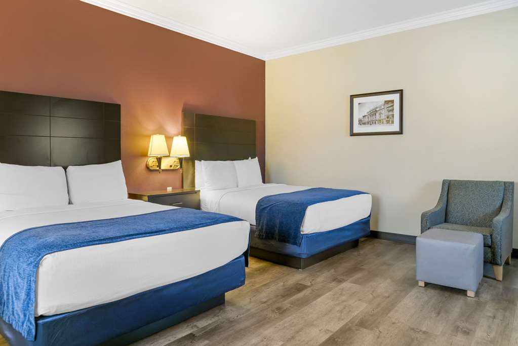 Фото Best Western Greenfield Inn