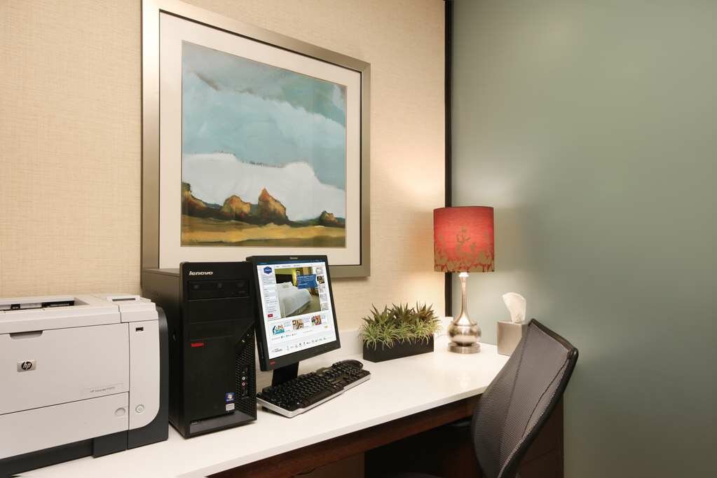 Фото Hampton Inn White Plains/Tarrytown