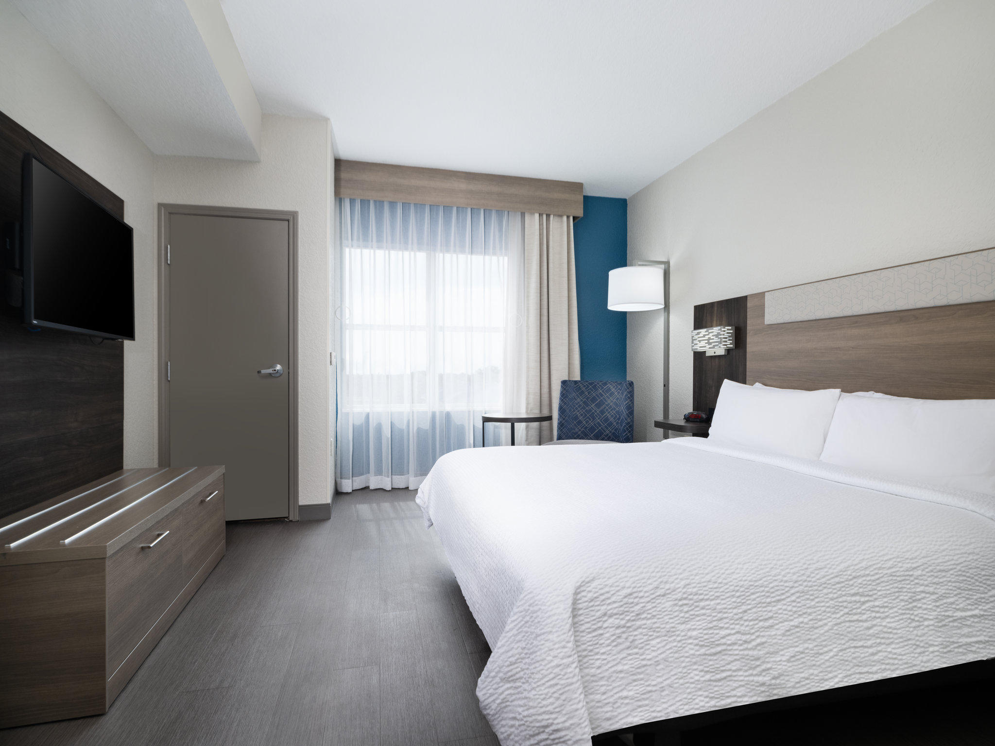 Фото Holiday Inn Express Hotel & Suites Lakeland North - I-4, an Ihg Hotel