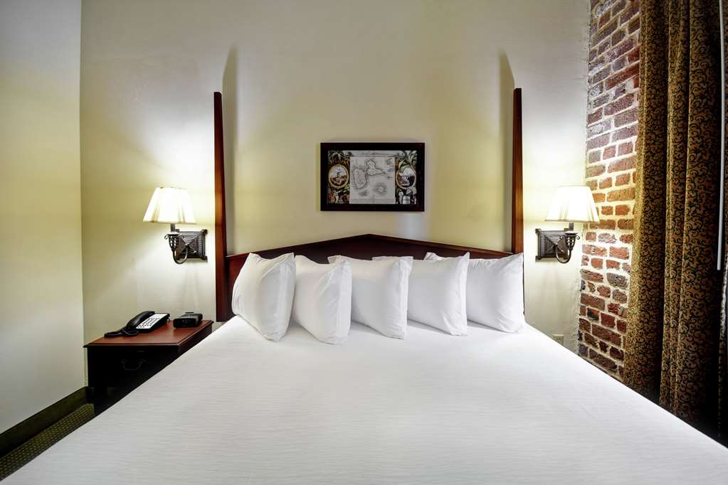 Фото Embassy Suites by Hilton Charleston Historic District
