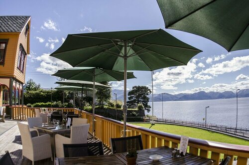 Гостиница Lavik Fjord Hotell в Норвегии