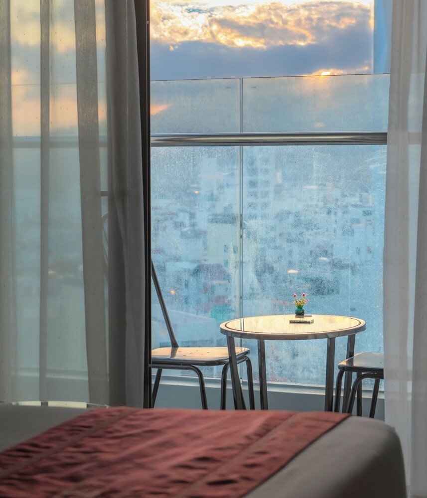 Фото LeMore Hotel