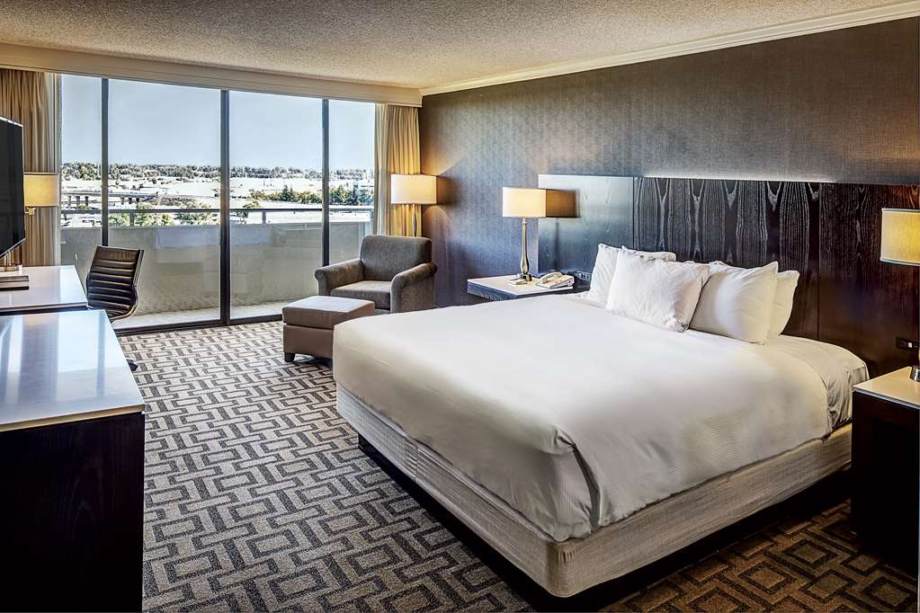 Фото Hilton Sacramento Arden West