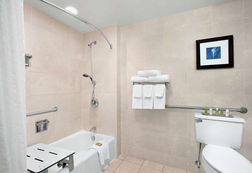 Фото Doubletree by Hilton Hotel Miami Airport & Convention Center