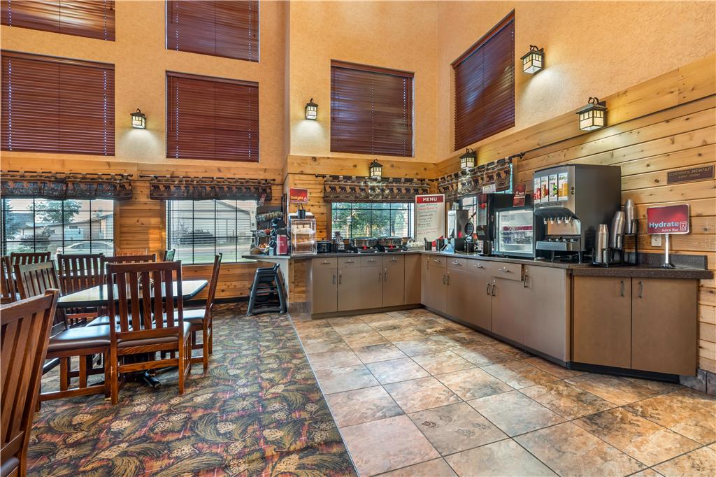 Фото Best Western Plus Kelly Inn & Suites