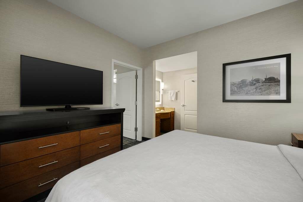 Фото Homewood Suites by Hilton Bakersfield