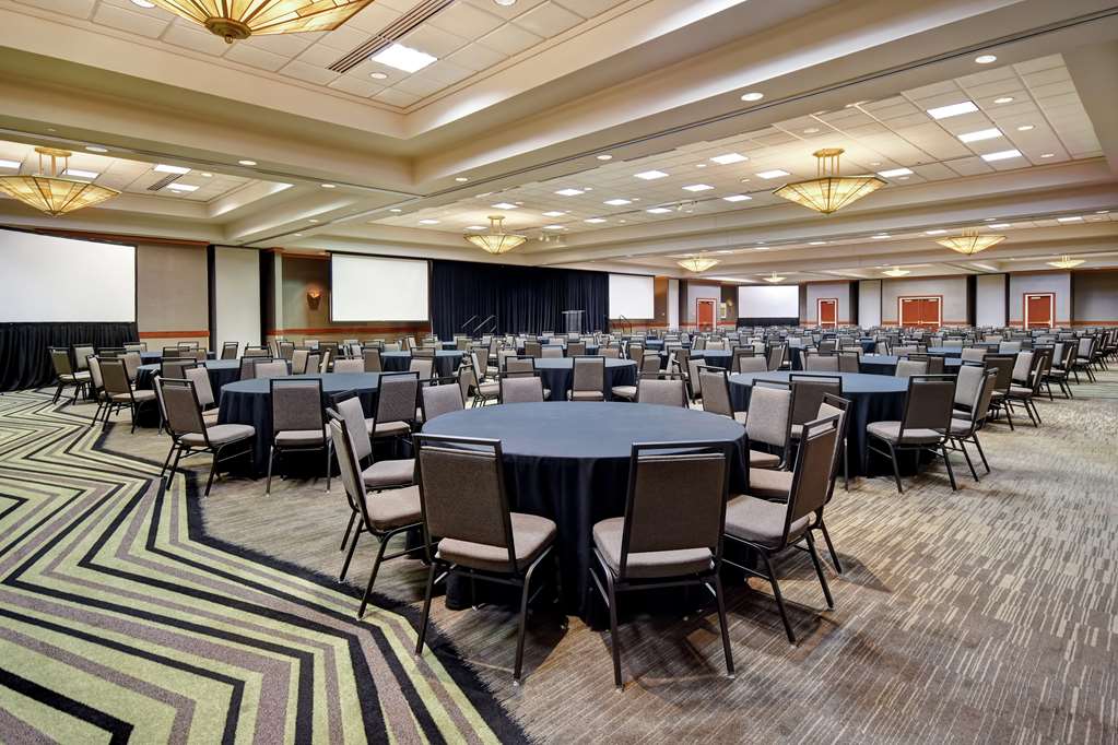 Фото Embassy Suites Little Rock