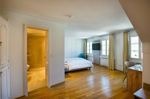 Гостиница Hotel Kreuz by b_smart в Зарнене