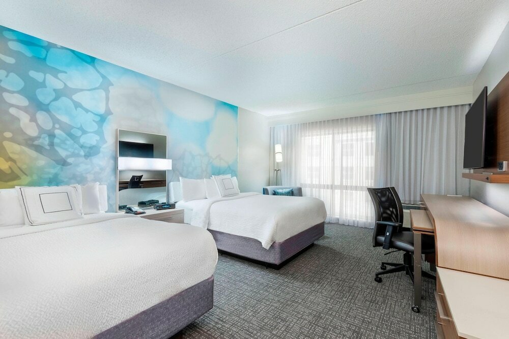 Фото Courtyard by Marriott Tampa Downtown