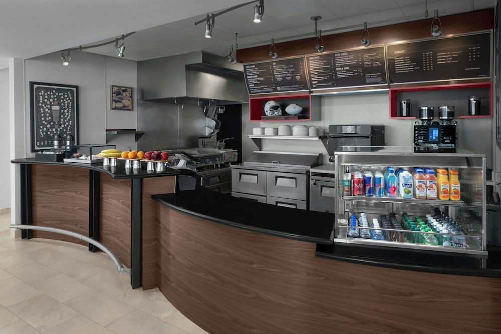Фото Courtyard by Marriott Fort Lauderdale East/Lauderdale-by-the-Sea