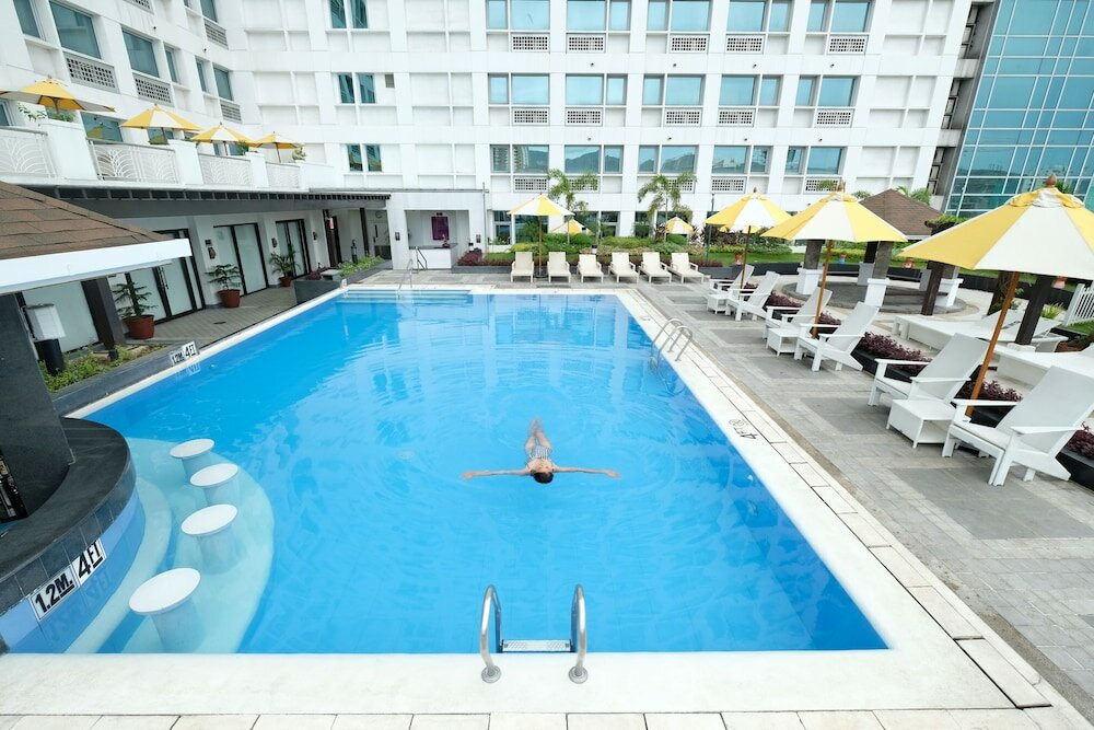Фото Quest Hotel & Conference Center