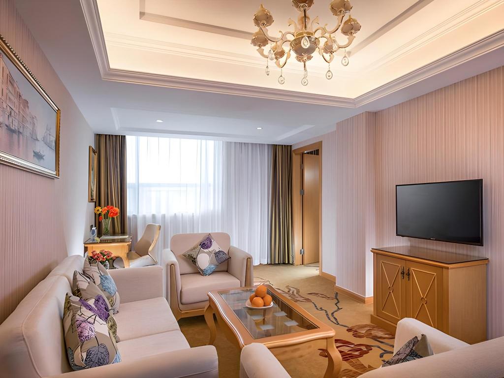 Фото Vienna Hotel Shenzhen - FuYong Metro Station Branch
