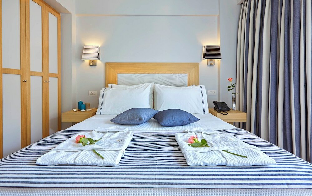 Фото Mystery Skiathos Luxury Residence