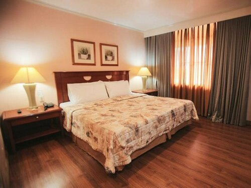 Гостиница New Crown Hotel в Провинции Южный Камаринес