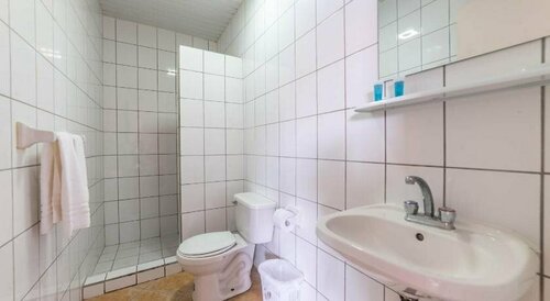 Гостиница Palazzio Apartments & Studios в Пальм Бич