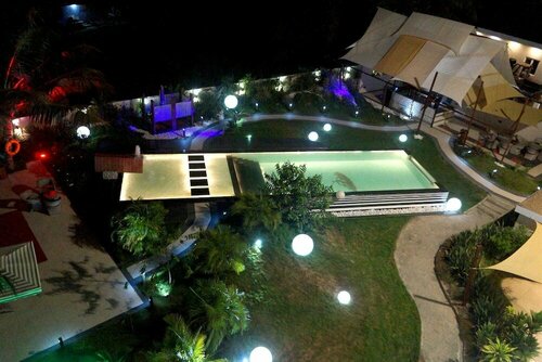 Гостиница Red Mango Apartment Hotel в Такоради