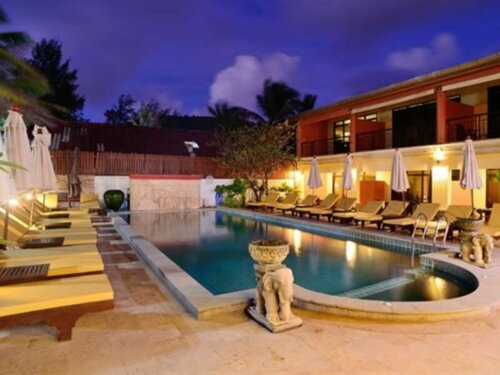 Kamala Beachfront Apartment