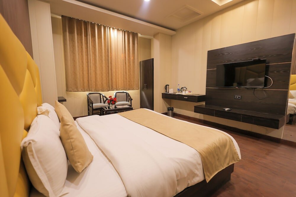 Фото Hotel Krishnam