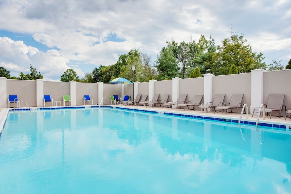 Фото Holiday Inn Express Washington DC East Andrews AFB by IHG