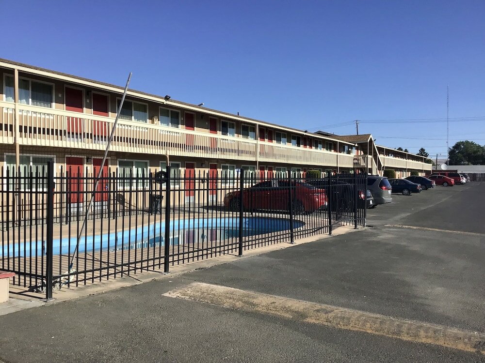 Фото Travelodge by Wyndham Sunnyside