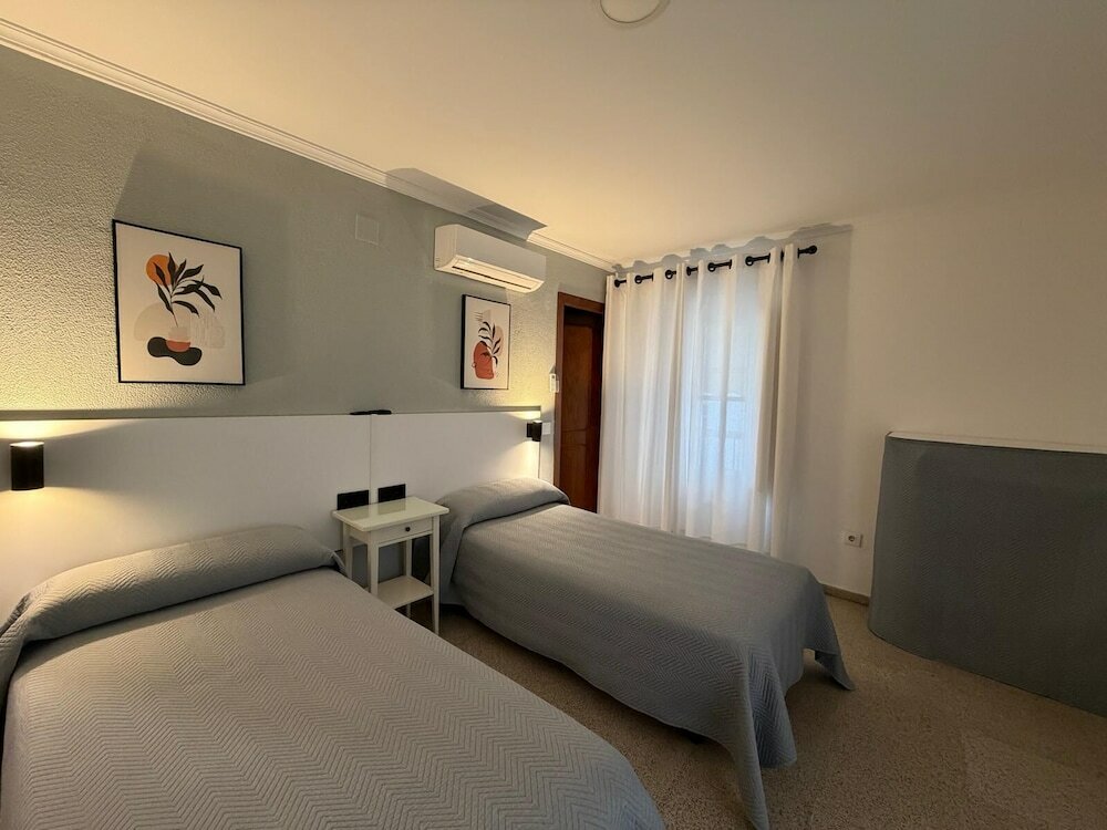 Фото Hostal Bahia
