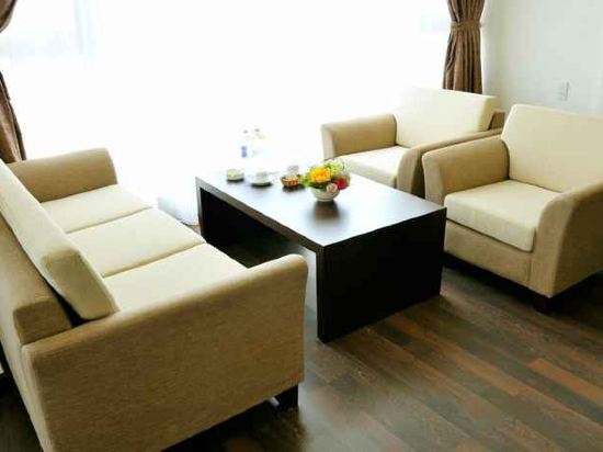 Фото International Hotel