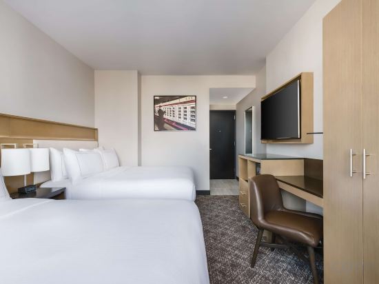 Фото Doubletree by Hilton New York Times Square South