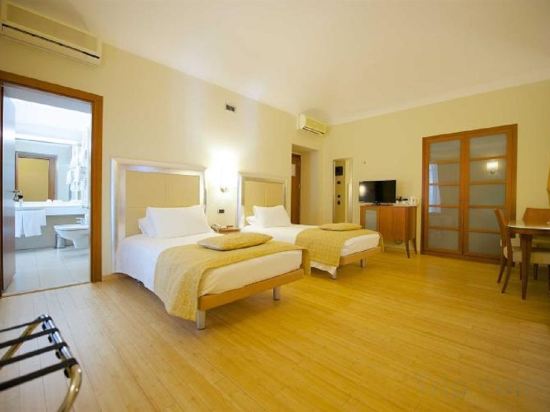 Фото Best Western Crystal Palace Hotel