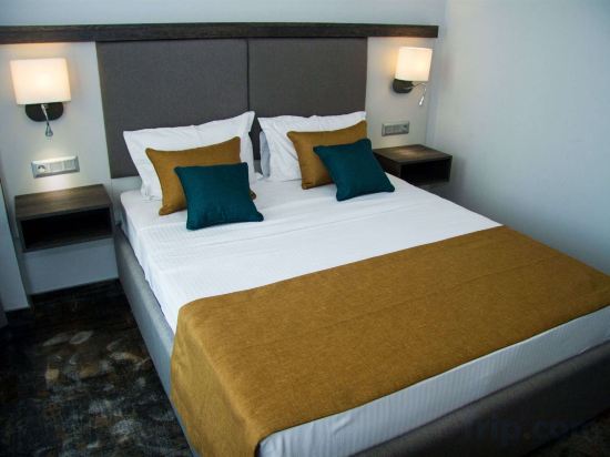 Фото Best Western Plus Premium Inn