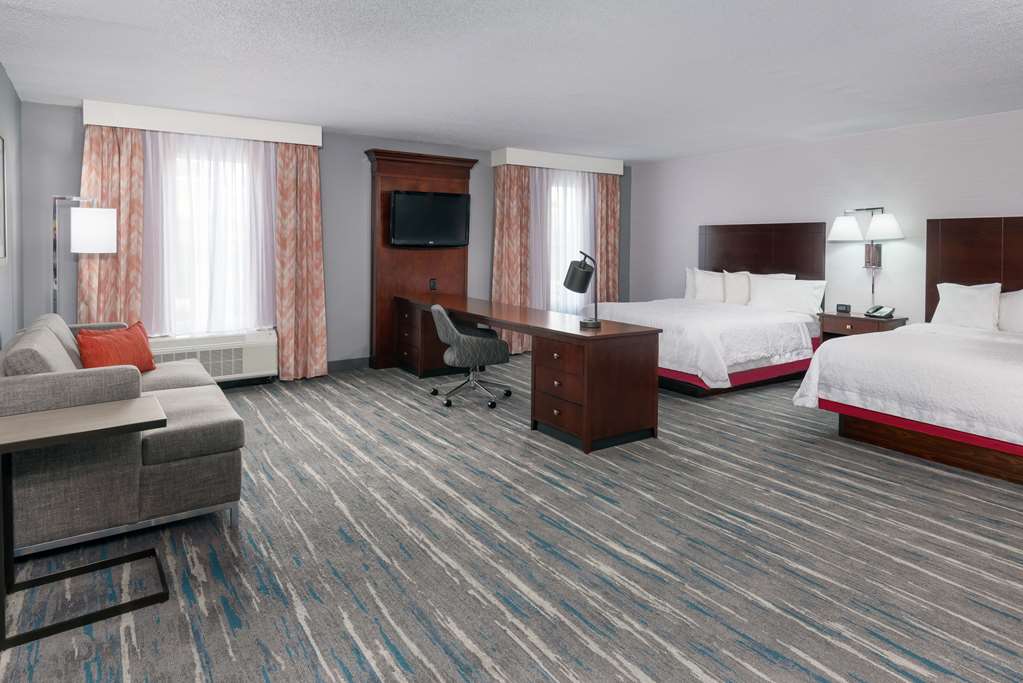 Фото Hampton Inn & Suites Orlando Airport @ Gateway Village