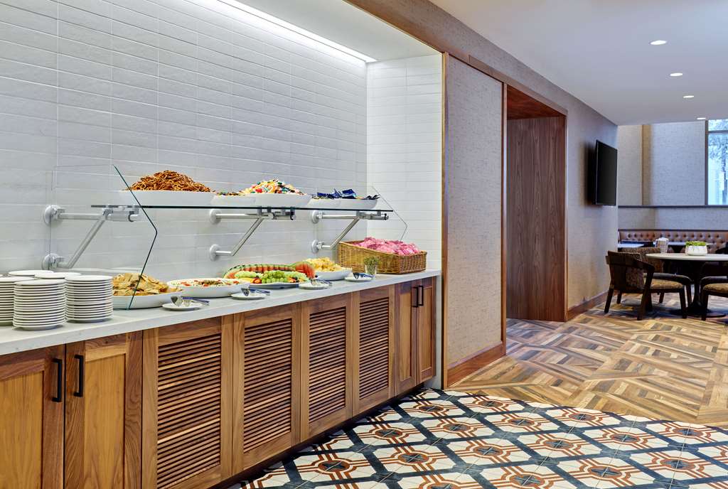 Фото Embassy Suites by Hilton Washington D. C. – Convention Center