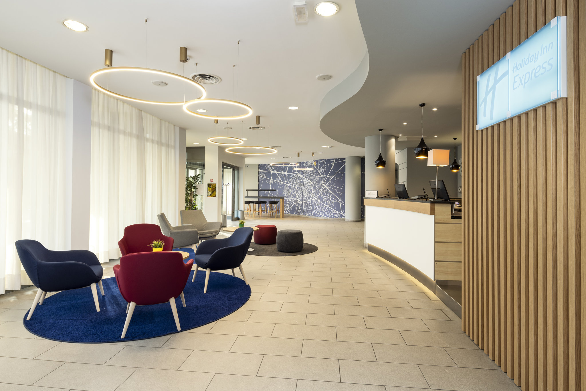 Фото Holiday Inn Express Parma