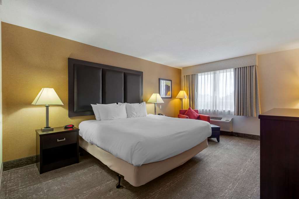 Фото Best Western Plus Burlington Inn & Suites