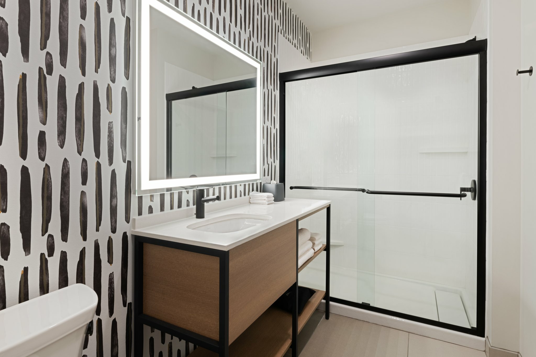 Фото Atwell Suites Kansas City Airport, an Ihg Hotel