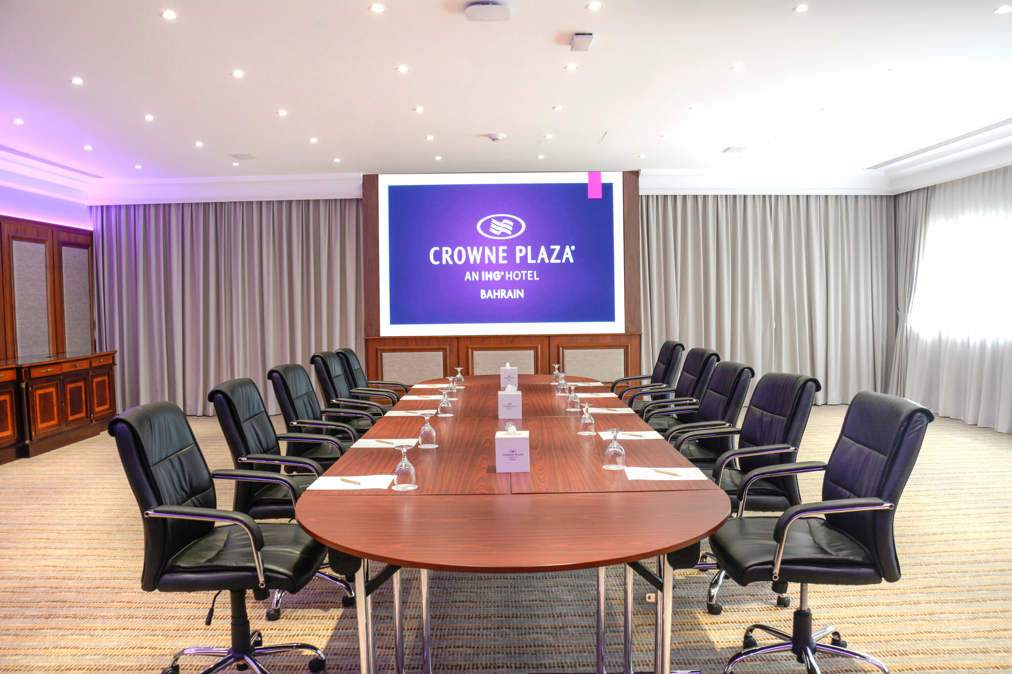 Фото Crowne Plaza Bahrain