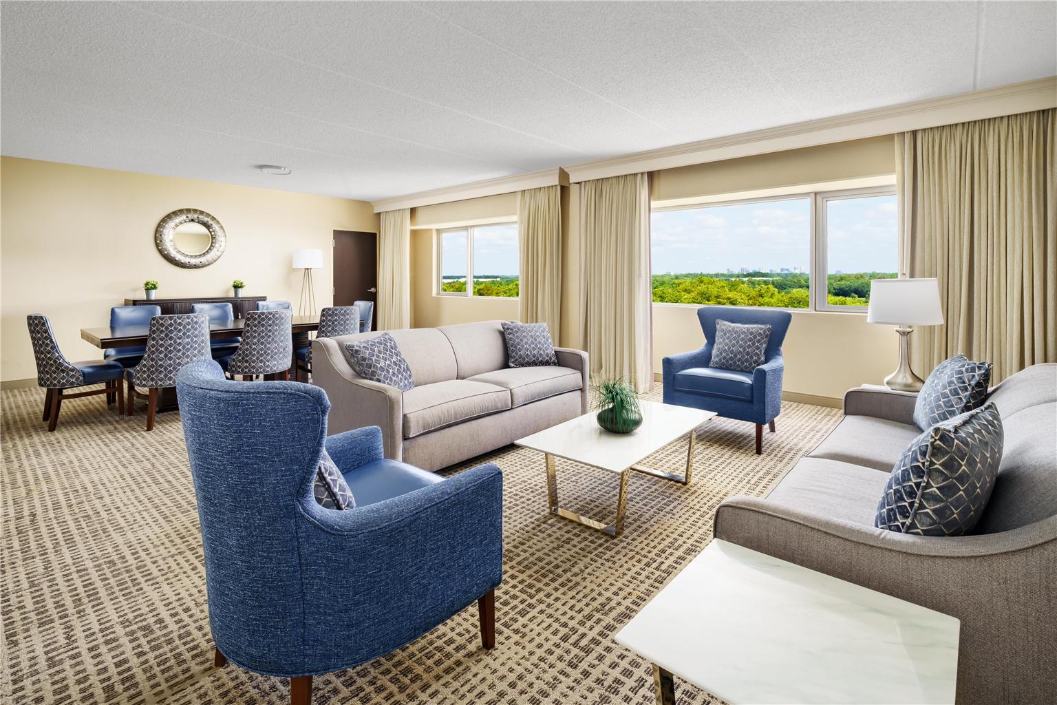Фото DoubleTree by Hilton Orlando Airport