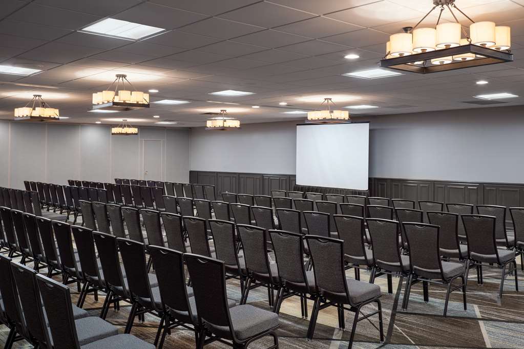 Фото Embassy Suites by Hilton Austin Central