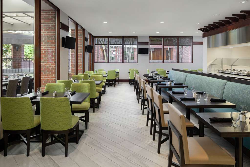 Фото DoubleTree Suites by Hilton Hotel Charlotte - SouthPark