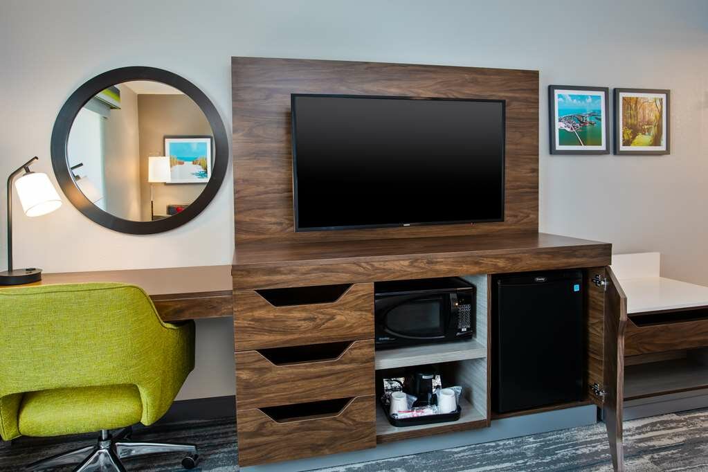 Фото Hampton Inn & Suites – Cape Coral/Fort Myers Area, Fl