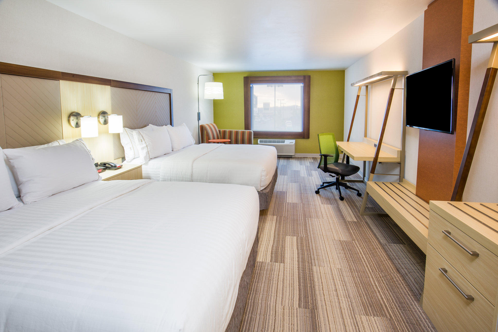 Фото Holiday Inn Express & Suites Pahrump, an Ihg Hotel